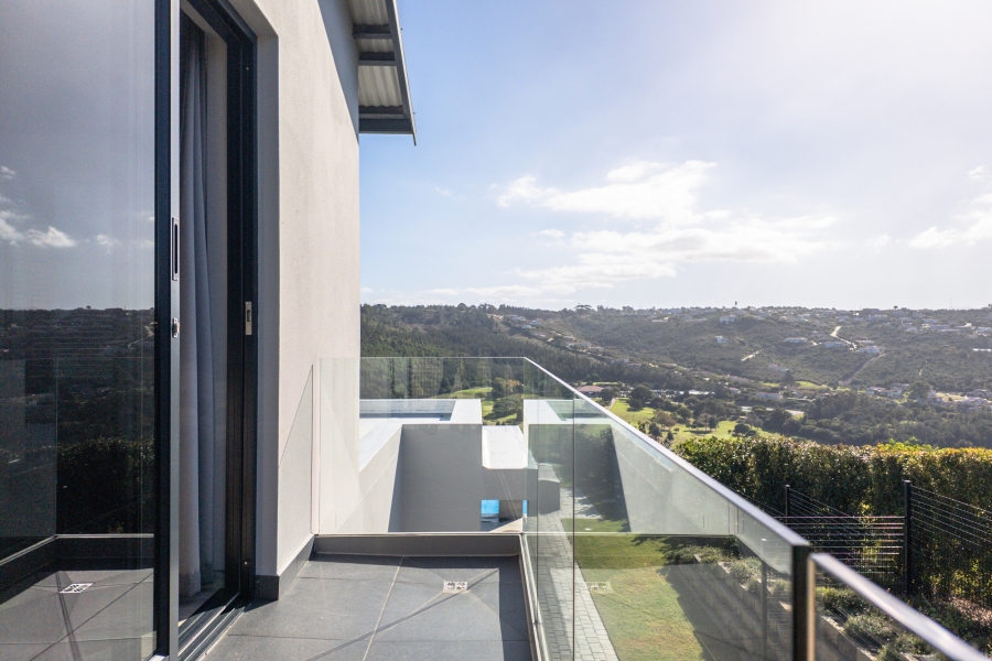 4 Bedroom Property for Sale in Brackenridge Western Cape